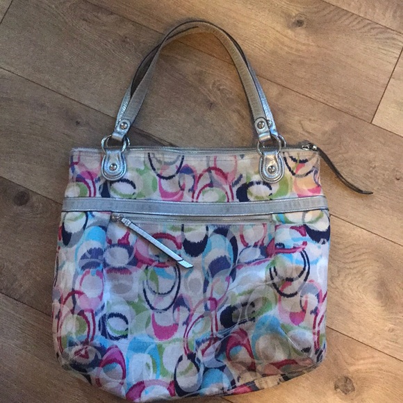 Coach Handbags - Coach large size multi color handbag 👜💖